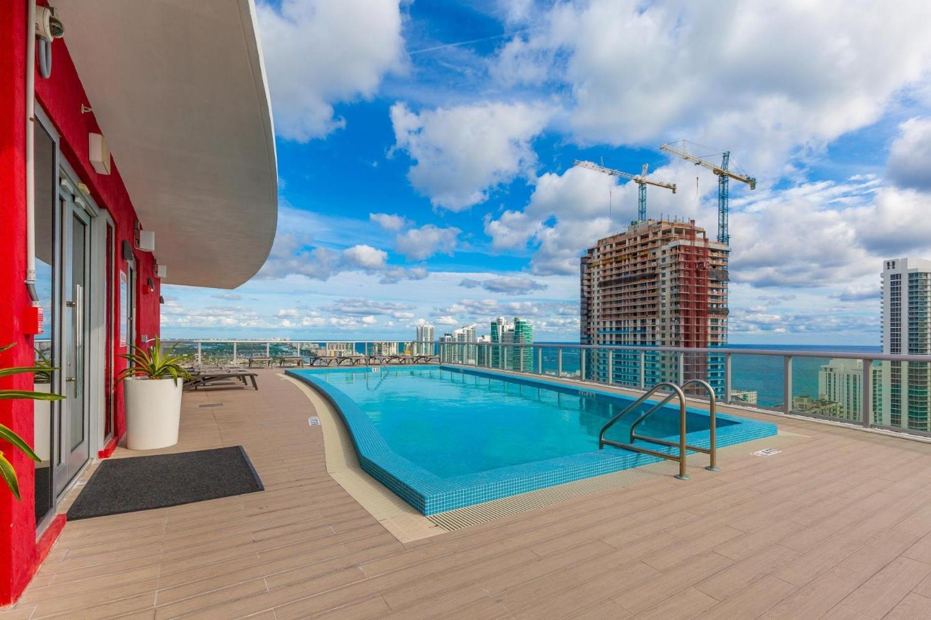 Modern One Bedroom Rental At Beach Walk Resort Miami 18Th Floor Халландейл-Бич Экстерьер фото