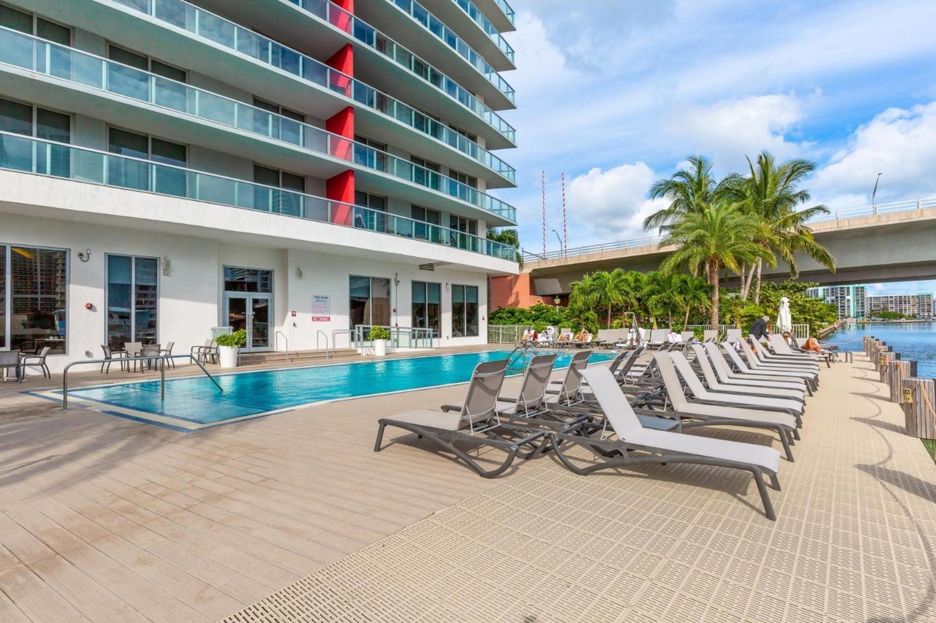 Modern One Bedroom Rental At Beach Walk Resort Miami 18Th Floor Халландейл-Бич Экстерьер фото