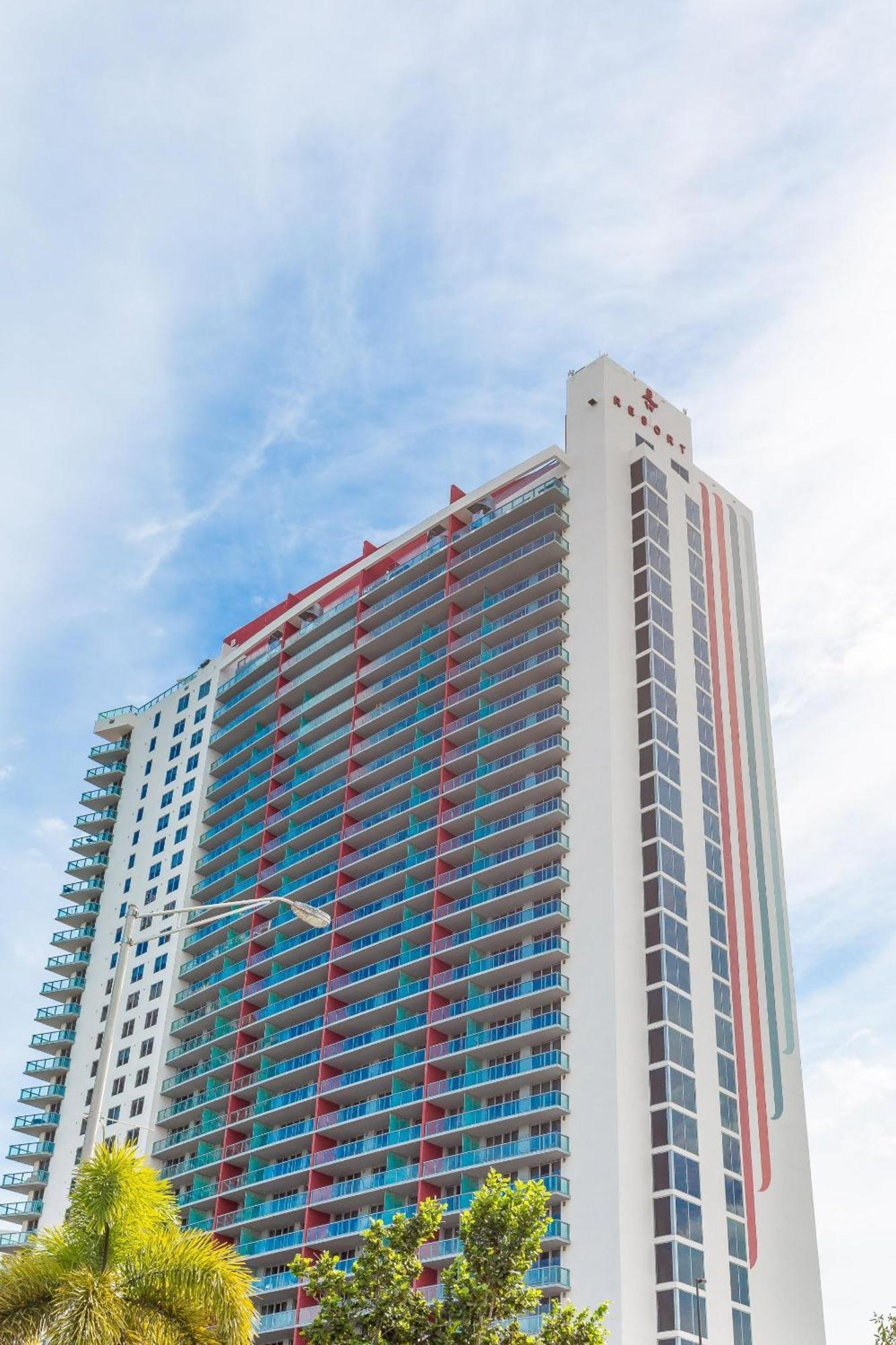 Modern One Bedroom Rental At Beach Walk Resort Miami 18Th Floor Халландейл-Бич Экстерьер фото